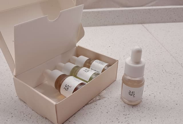 Glow Deep Serum Rice + Alpha Arbutin